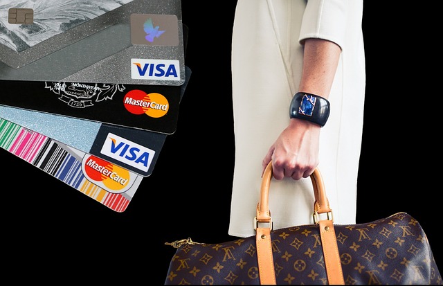 nakupování s kreditní kartou.jpg